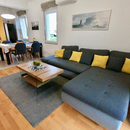 Sunny Apartment By The Beach Kaštel Štafilić Exteriér fotografie