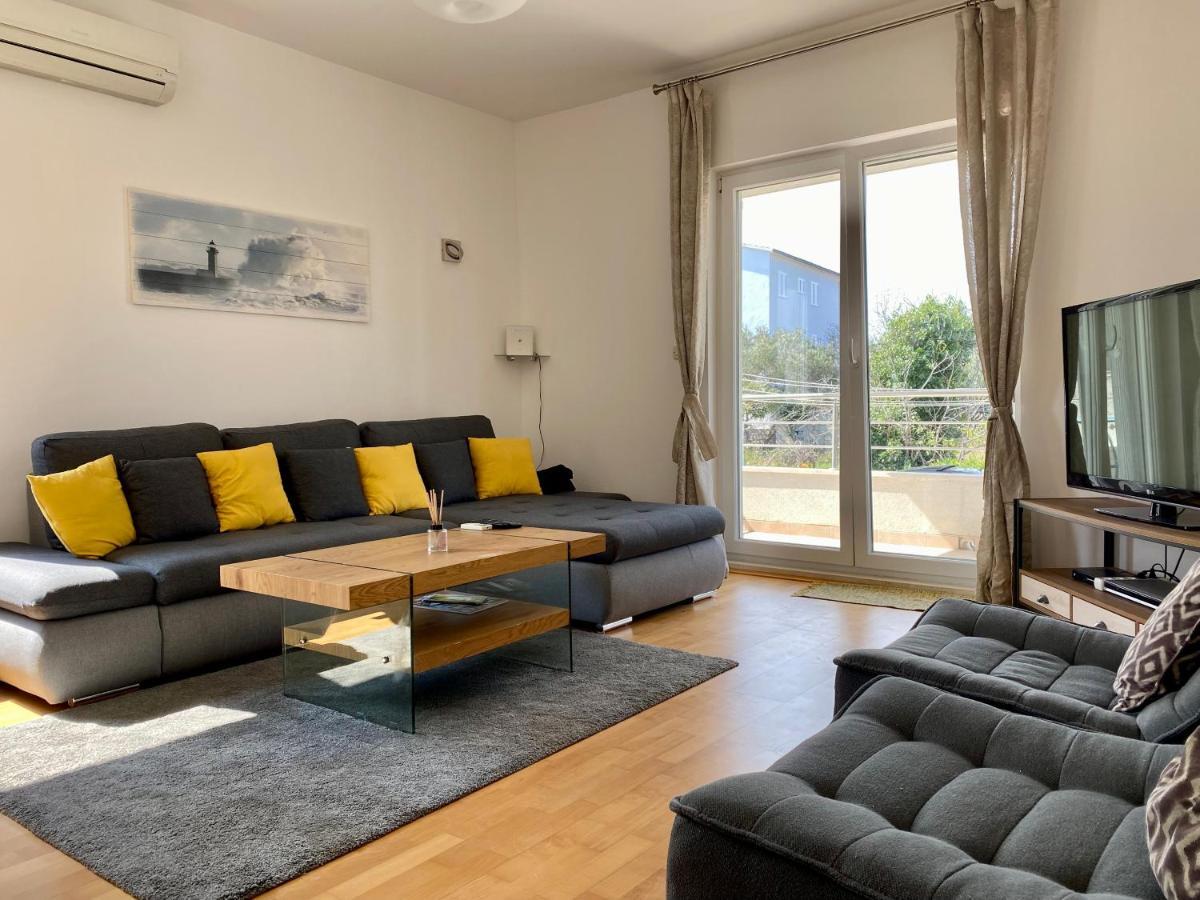 Sunny Apartment By The Beach Kaštel Štafilić Exteriér fotografie