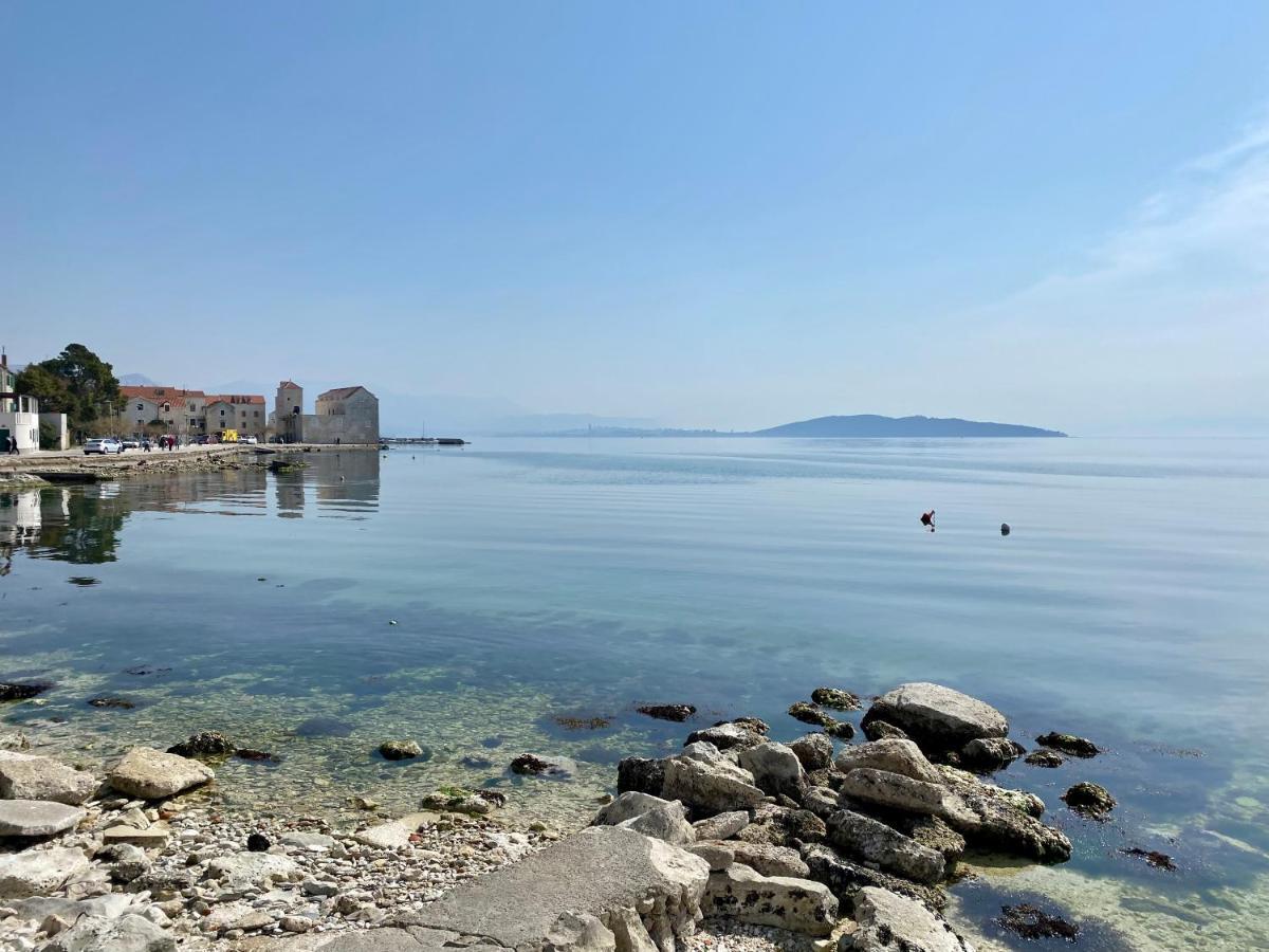 Sunny Apartment By The Beach Kaštel Štafilić Exteriér fotografie